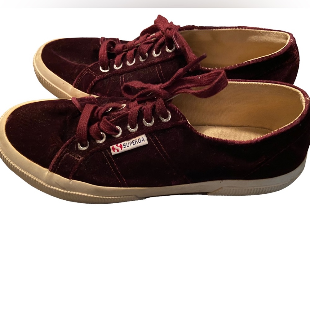 High End Red Velvet SUPERGA Women’s Sneakers Shoes Size 7 MINTY 🔥